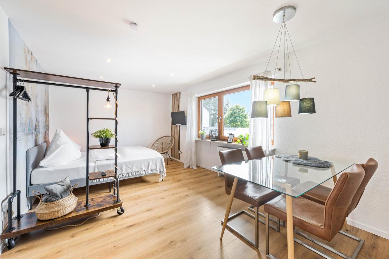 Ruhiges Und Zentrales Apartment In Huettenfeld Lampertheim Eksteriør bilde