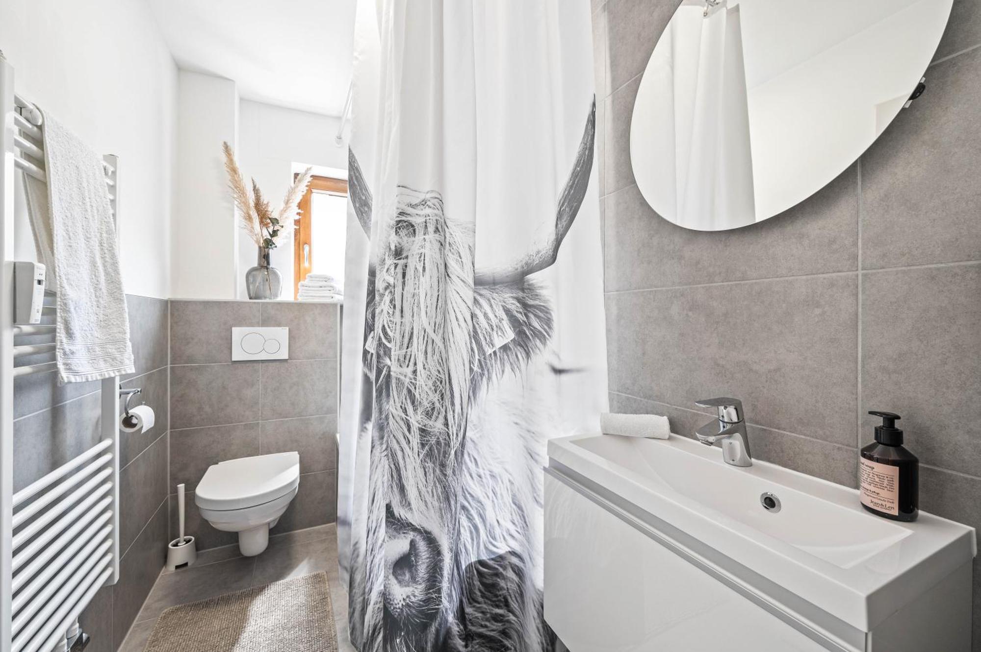 Ruhiges Und Zentrales Apartment In Huettenfeld Lampertheim Eksteriør bilde